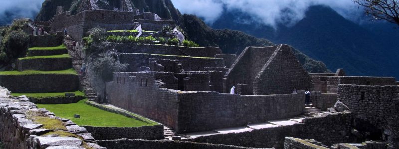 Machu Picchu – Montaña 7 Colores 2D/1N