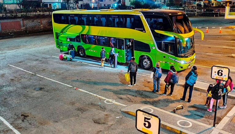 Tourist Bus Puno to Cusco 1 day